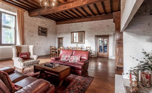 Castle for Sale in Beauville, Nouvelle-Aquitaine, France