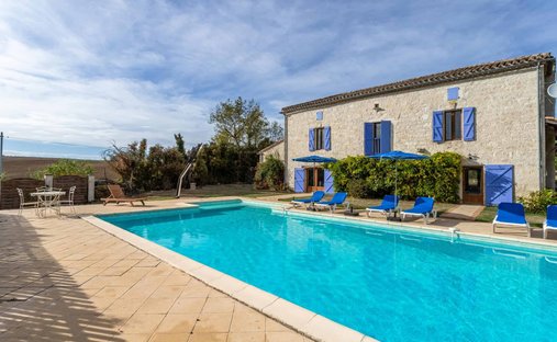 Castle for Sale in Beauville, Nouvelle-Aquitaine, France