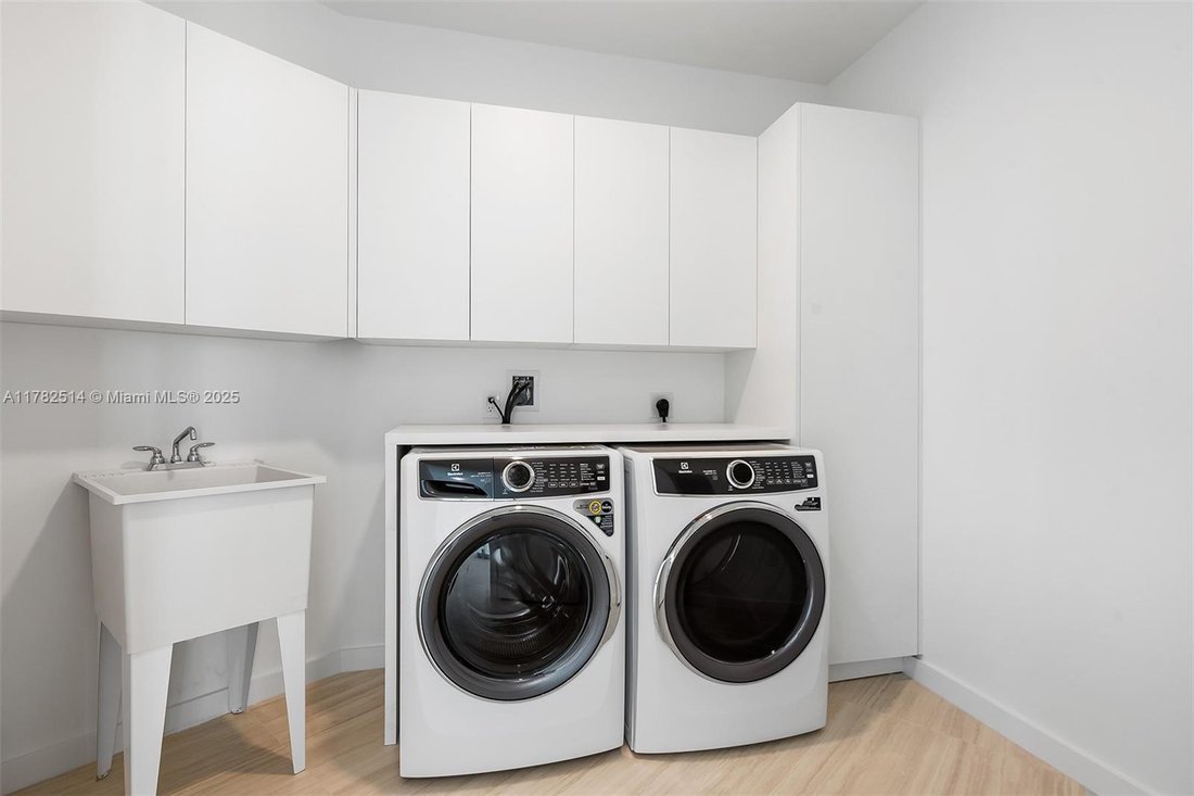 Condo in Miami, Florida, United States 4 - 16636182