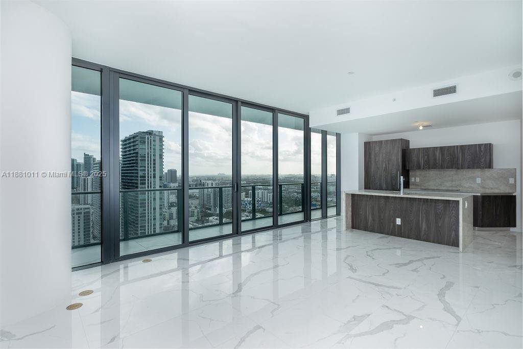 Condo in Miami, Florida, United States 2 - 16635734