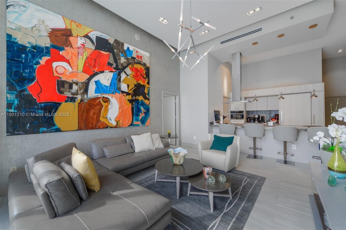 Condo in Miami, Florida, United States 4 - 16638479