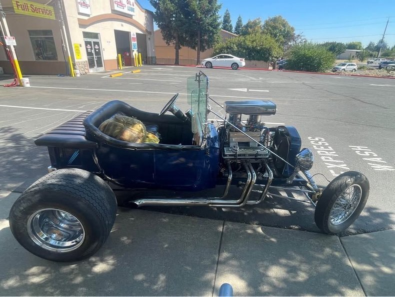 Coupe in Glendale, United States 5 - 16646164