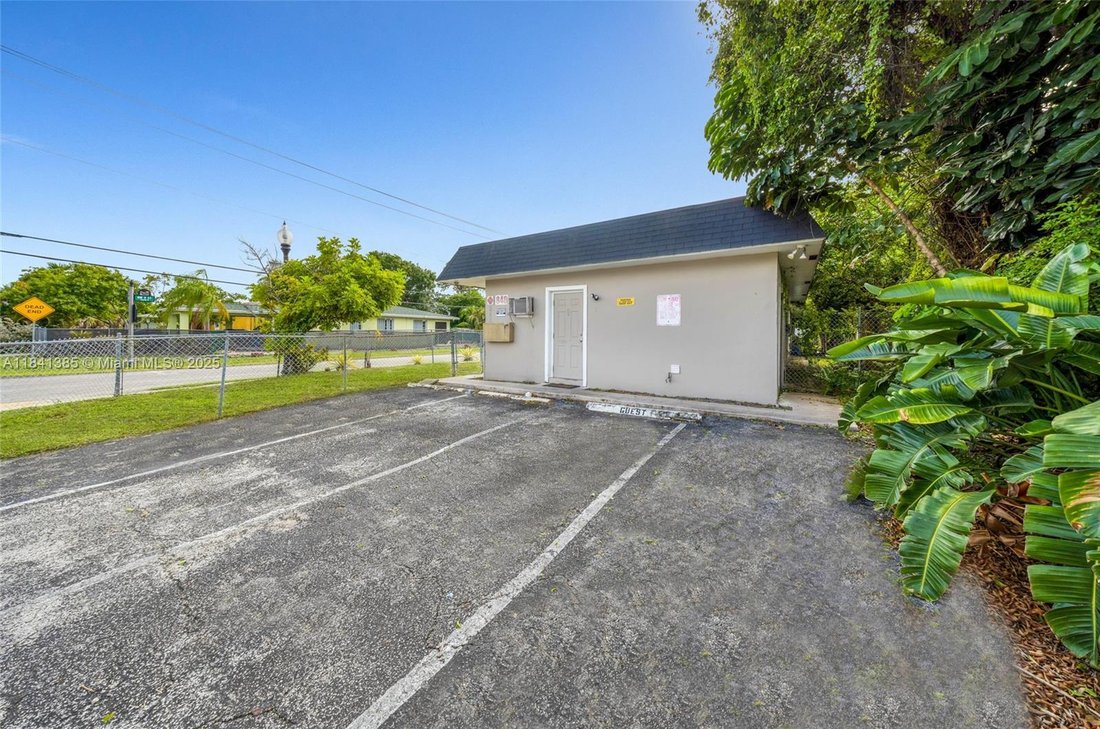 Wilton Manors, Florida, United States 5 - 16637398