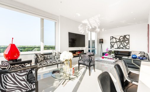 Condo in Mount Royal, Quebec, Canada 1