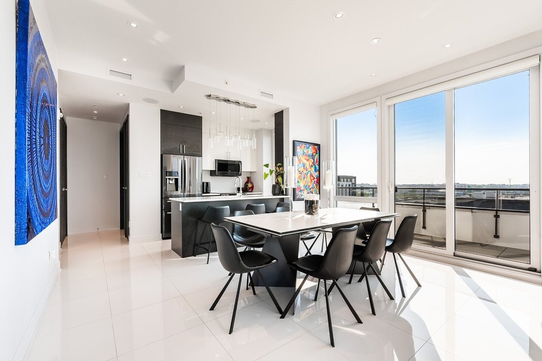 Condo in Mount Royal, Quebec, Canada 2 - 16642591