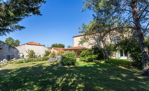 House in Tournon-d'Agenais, Nouvelle-Aquitaine, France 1