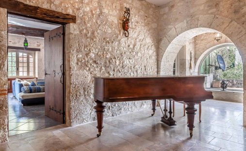 Agen Charming Estate With Manor House, Caretaker's House, Barn For Events, River, Lake 19 Hectares