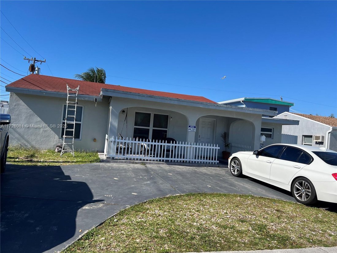 House in Miami, Florida, United States 1 - 16638962