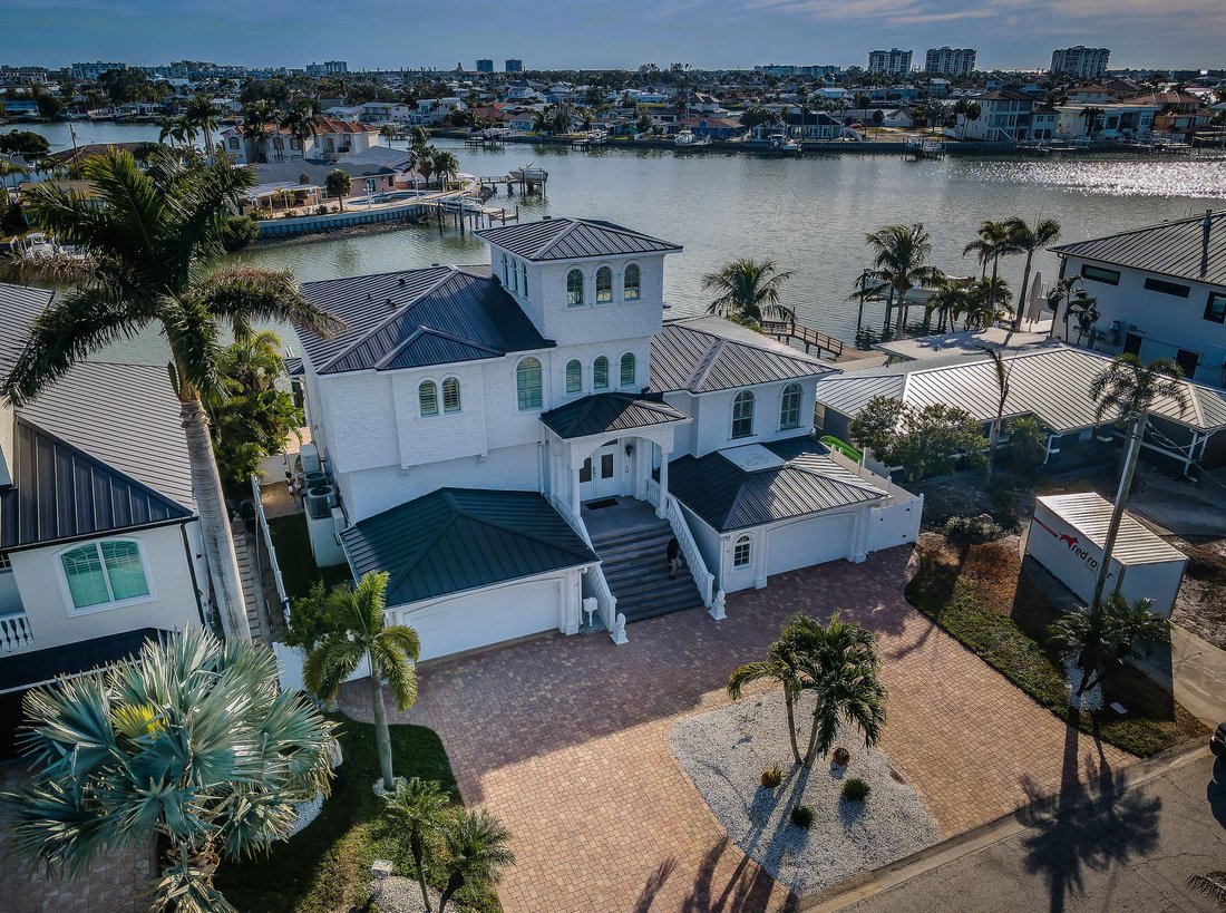 House in St. Petersburg, Florida, United States 1 - 16629371