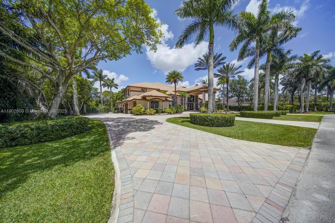 House in Weston, Florida, United States 4 - 16636147