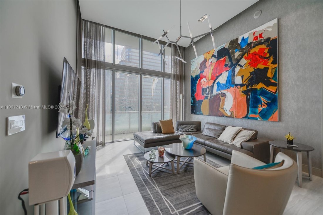 Condo in Miami, Florida, United States 1 - 16638479