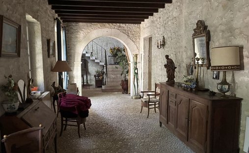 Castle for Sale in Saint-Émilion, Nouvelle-Aquitaine, France