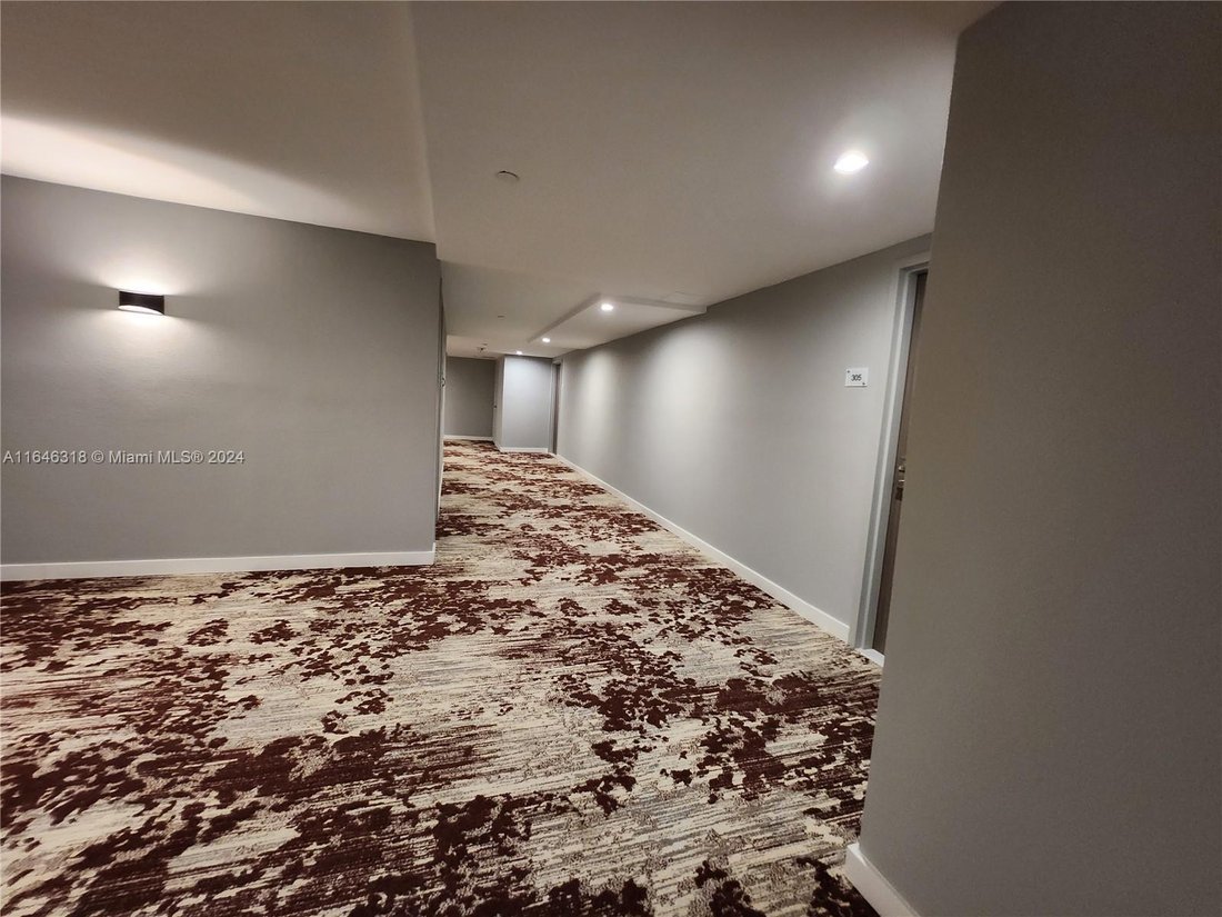 Condo in Miami Beach, Florida, United States 2 - 16636136