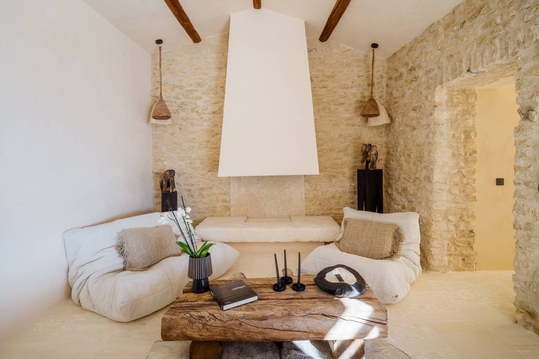 House in Gordes, Provence-Alpes-Côte d'Azur, France 5 - 16645340