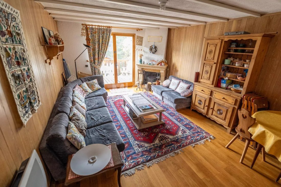 Chalet in Saint-Etienne-de-Tinée, Provence-Alpes-Côte d'Azur, France 2 - 16630194