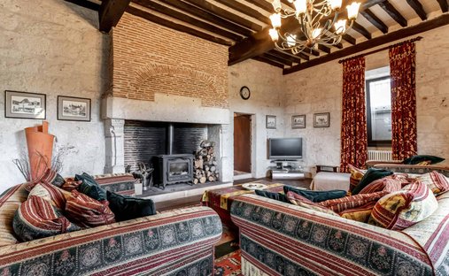 Castle for Sale in Beauville, Nouvelle-Aquitaine, France