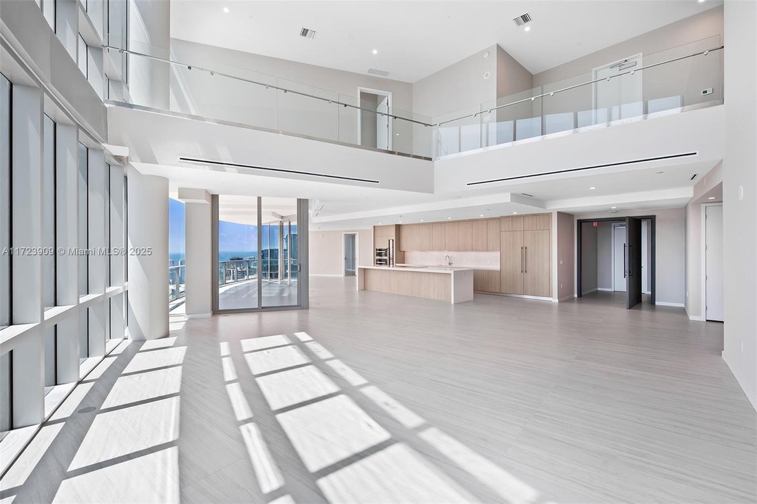 Condo in Miami, Florida, United States 1 - 16636134