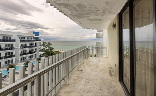 Condo in Miami Beach, Florida, United States 1