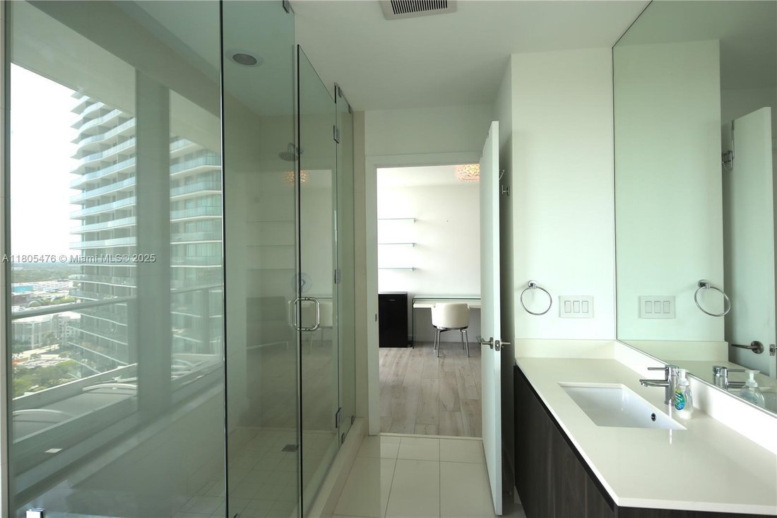 Condo in Miami, Florida, United States 4 - 16640280