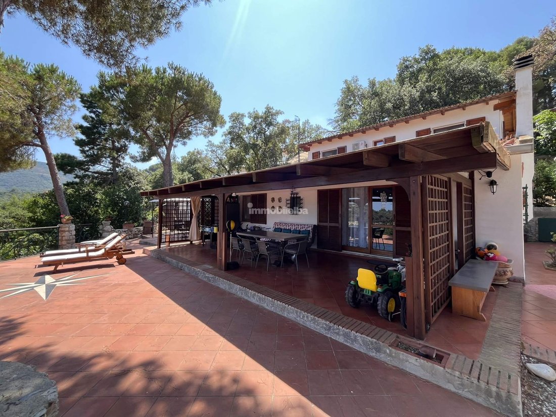 Villa in Capoliveri, Tuscany, Italy 1 - 16647842