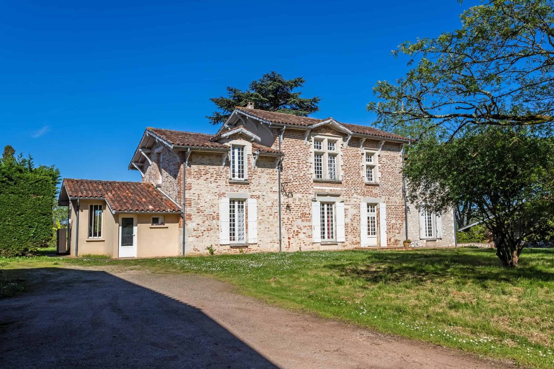 House in Saint-Sylvestre-sur-Lot, Nouvelle-Aquitaine, France 4 - 16629154