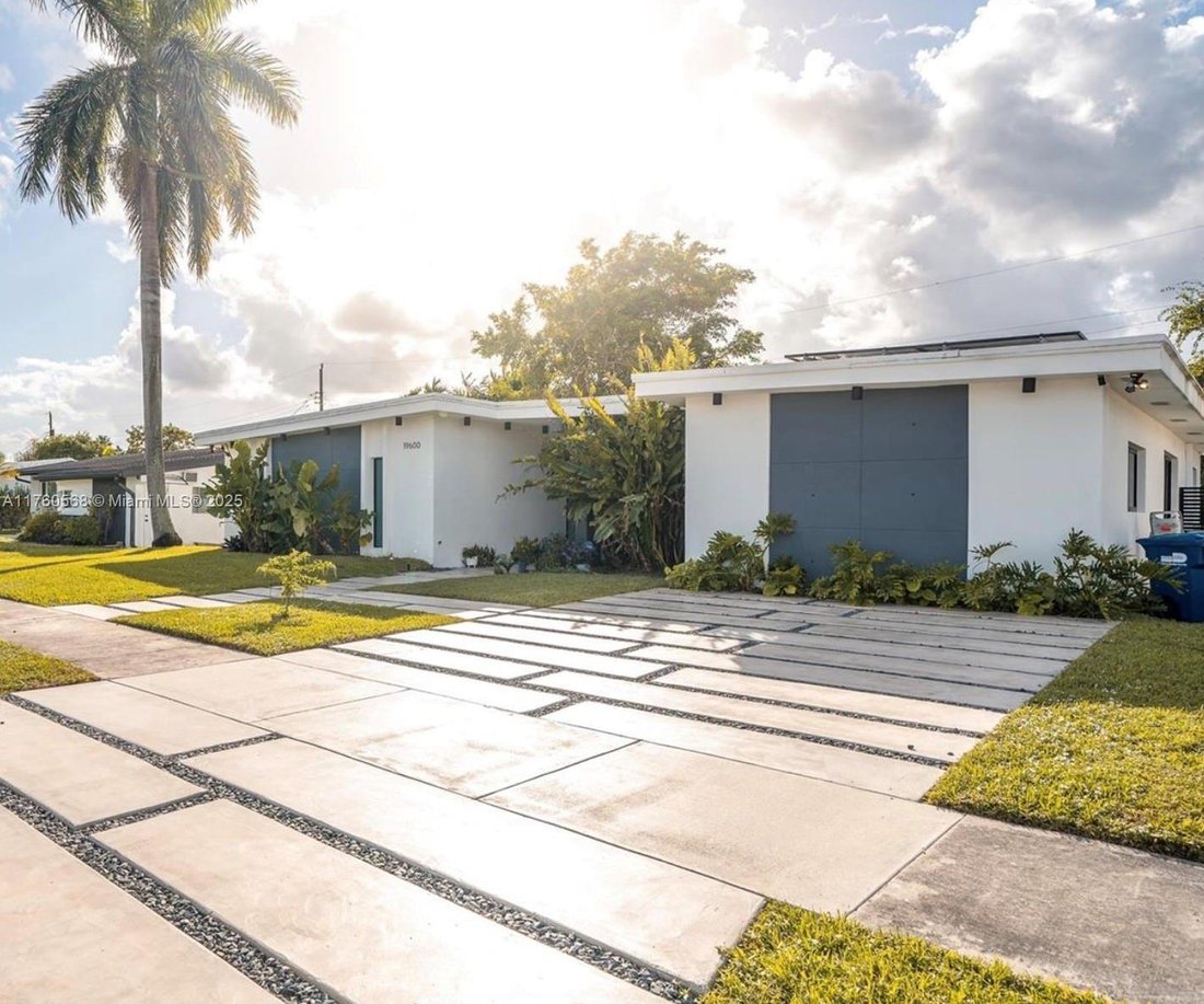 House in North Miami Beach, Florida, United States 1 - 16636996