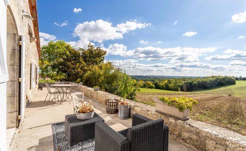 Castle for Sale in Beauville, Nouvelle-Aquitaine, France