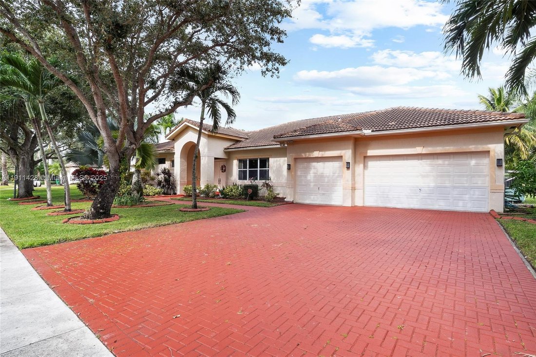 House in Davie, Florida, United States 3 - 16635559