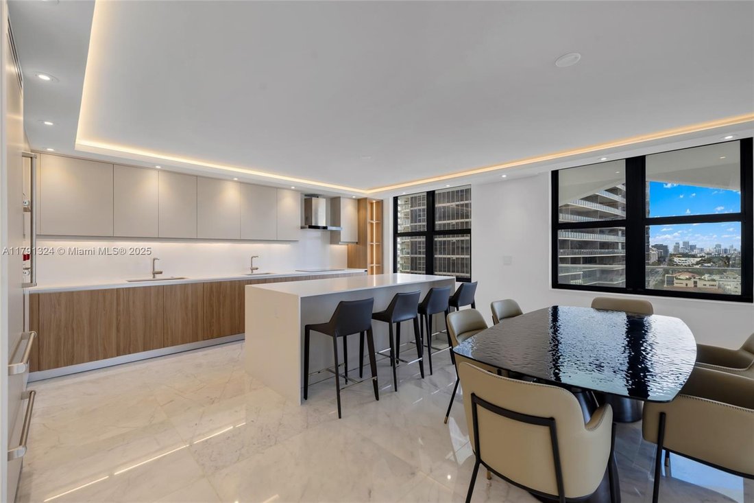 Condo in Bal Harbour, Florida, United States 2 - 16636677