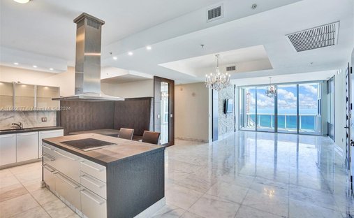 Condo in Golden Beach, Florida, United States 1