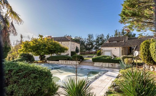 Castle for Sale in Beauville, Nouvelle-Aquitaine, France