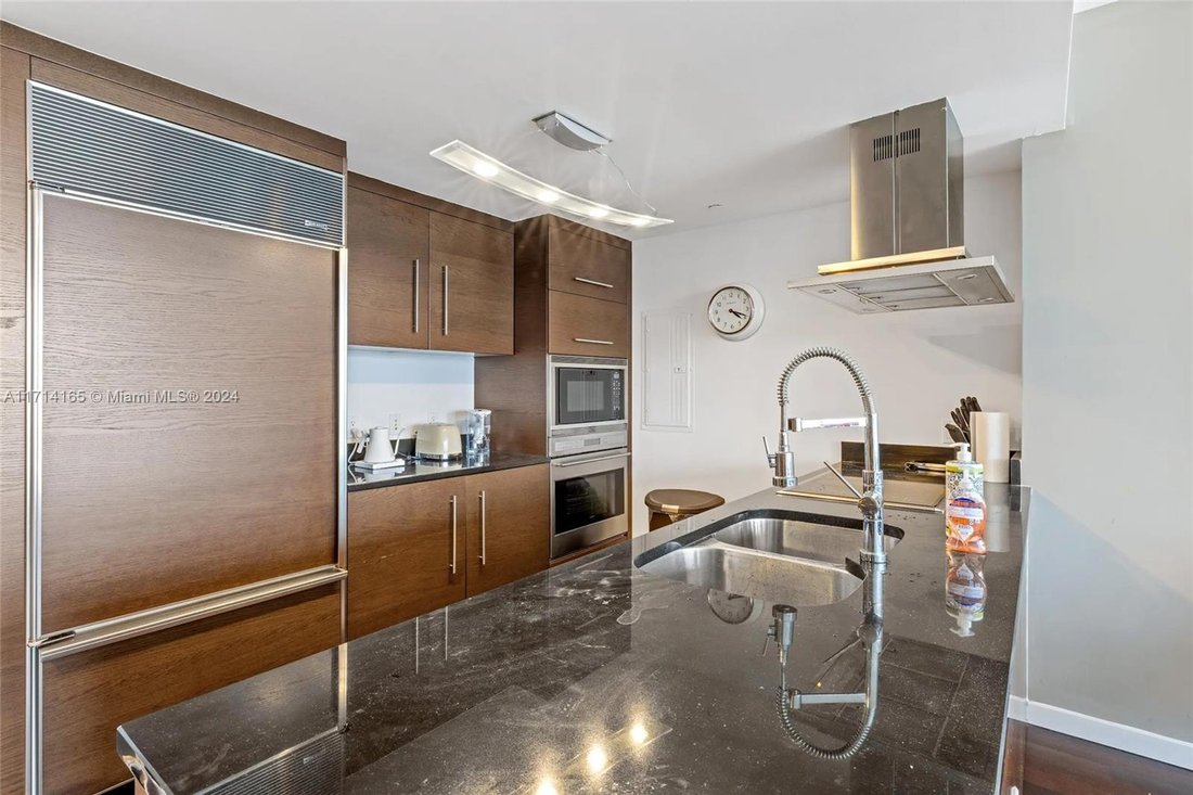 Condo in Miami, Florida, United States 4 - 16640013