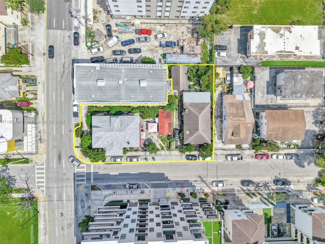 House in Miami, Florida, United States 1 - 16635742