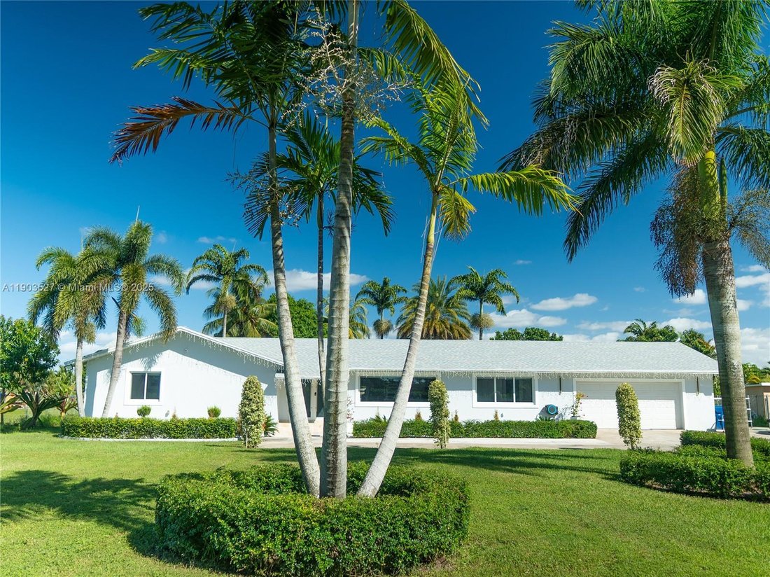 House in Miami, Florida, United States 1 - 16635908