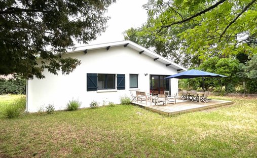 Villa in Sud Est, Andernos-les-Bains, France 1
