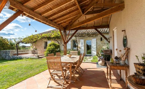 Castle for Sale in Beauville, Nouvelle-Aquitaine, France