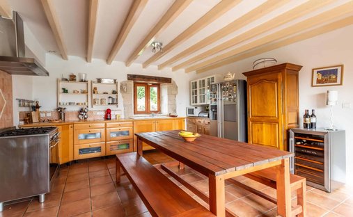 Castle for Sale in Beauville, Nouvelle-Aquitaine, France