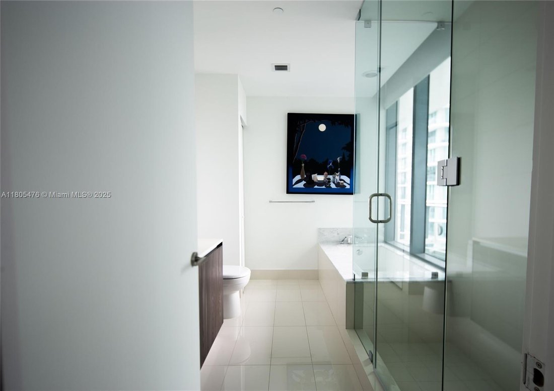 Condo in Miami, Florida, United States 5 - 16640280