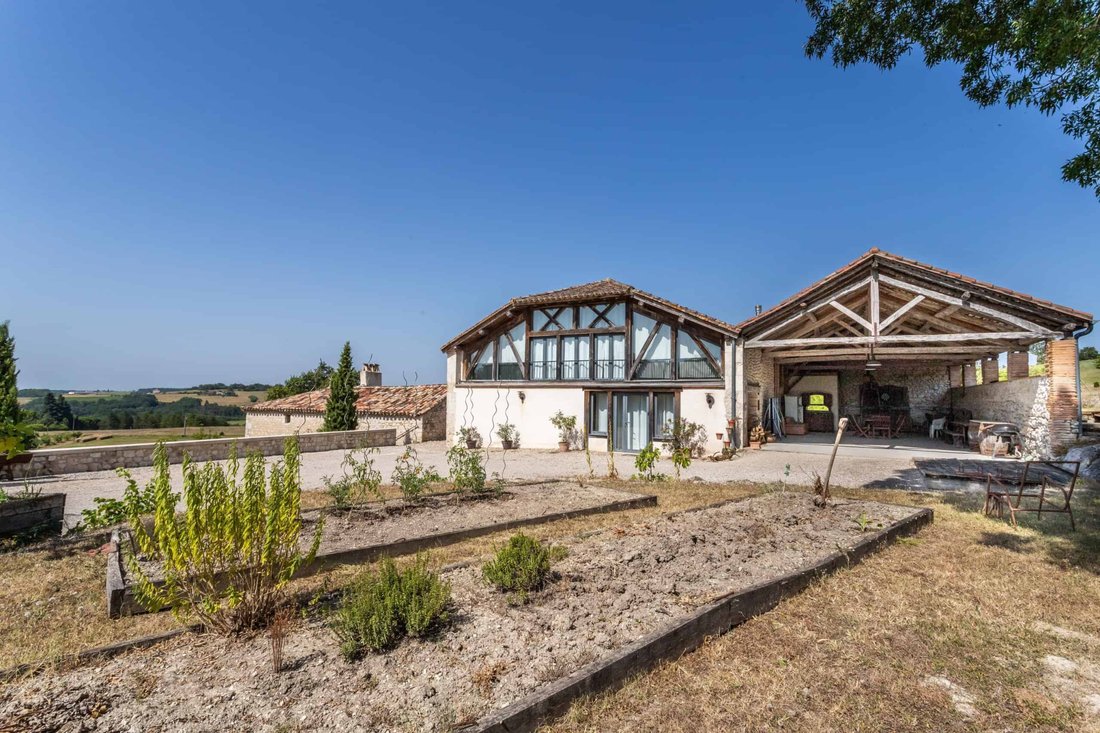 House in Lauzerte, Occitania, France 2 - 16629127
