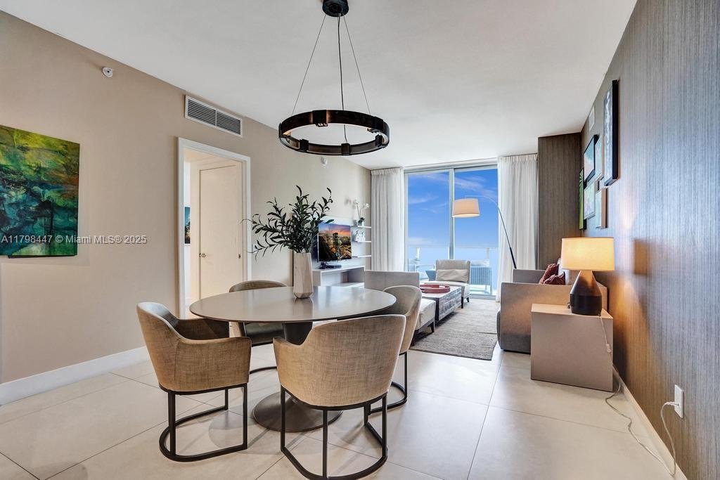 Condo in Hallandale Beach, Florida, United States 5 - 16639891