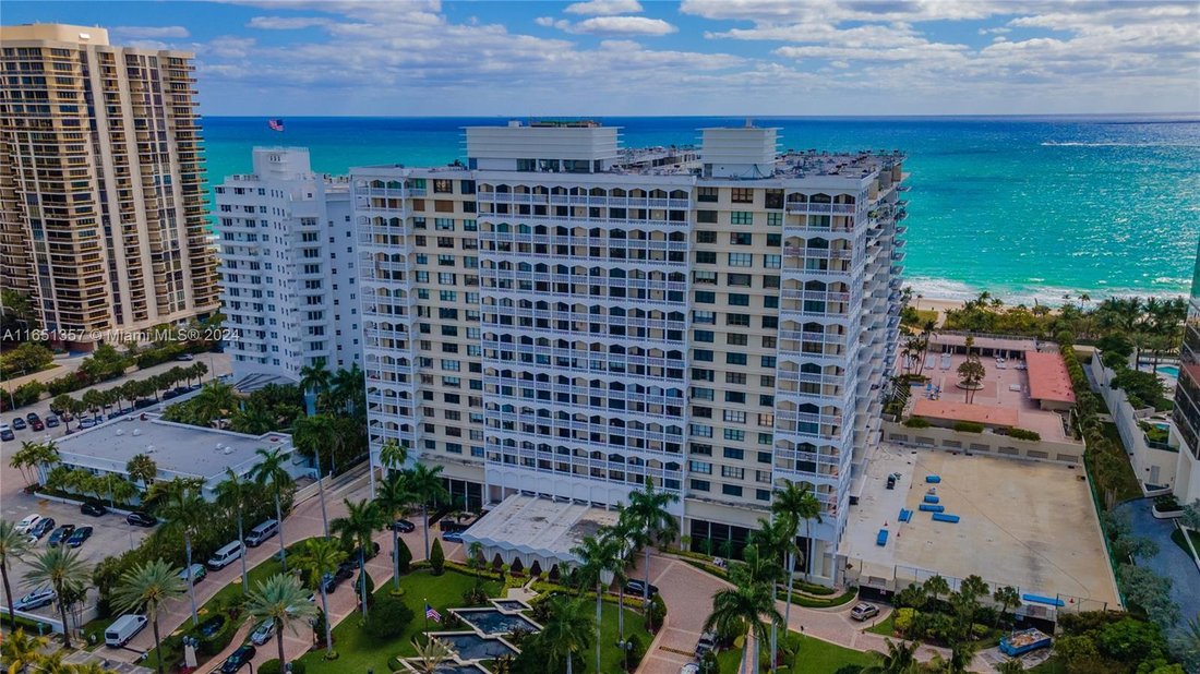 Condo in Bal Harbour, Florida, United States 1 - 16636923