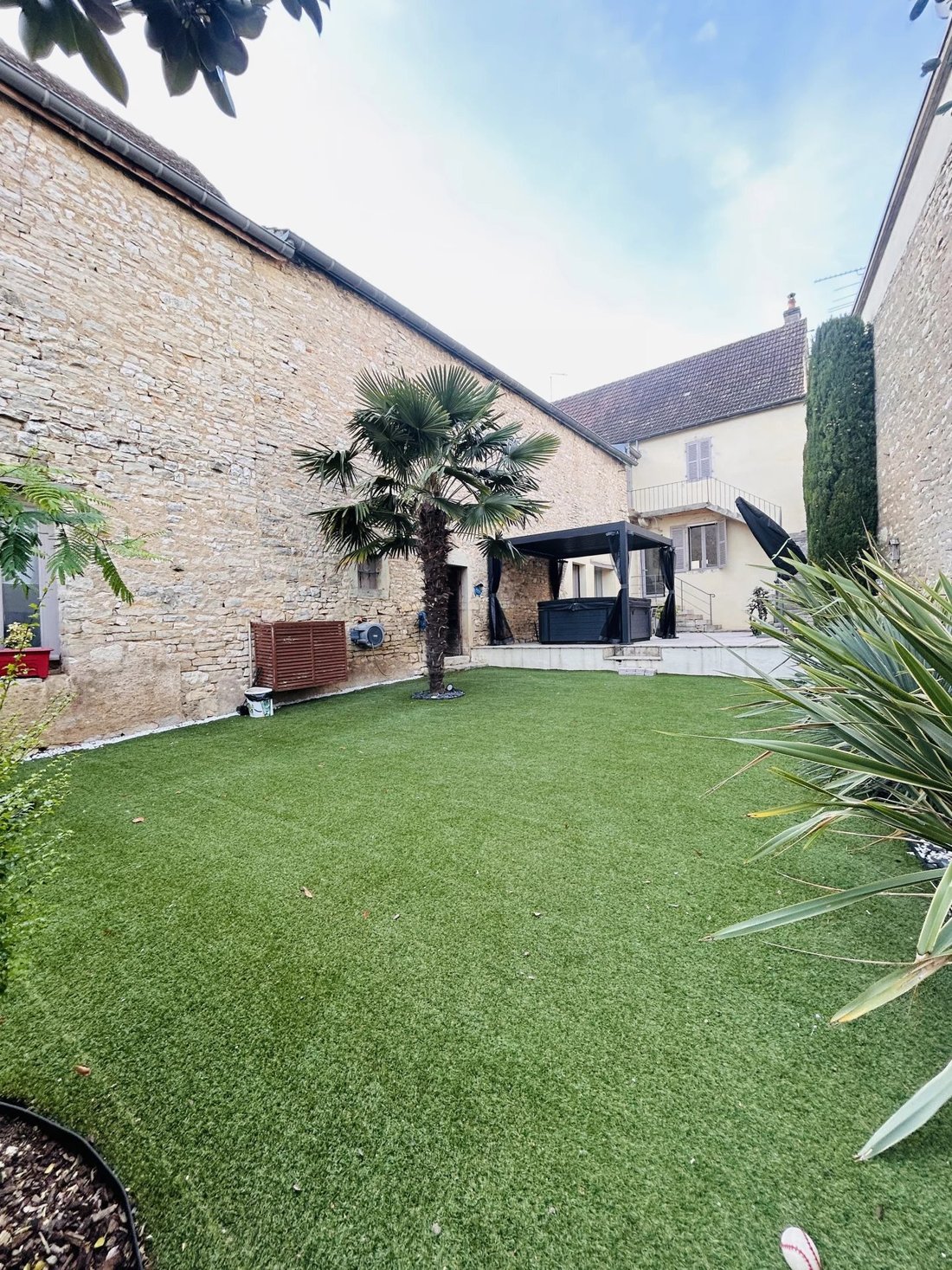 Farm Ranch in Centre Ville, Beaune, France 2 - 16629951