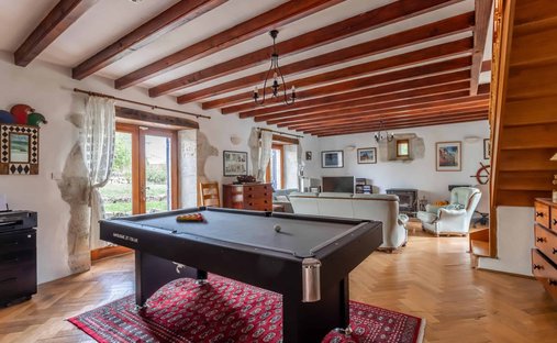 Castle for Sale in Beauville, Nouvelle-Aquitaine, France