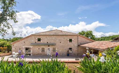 House in Castelsagrat, Occitania, France 1