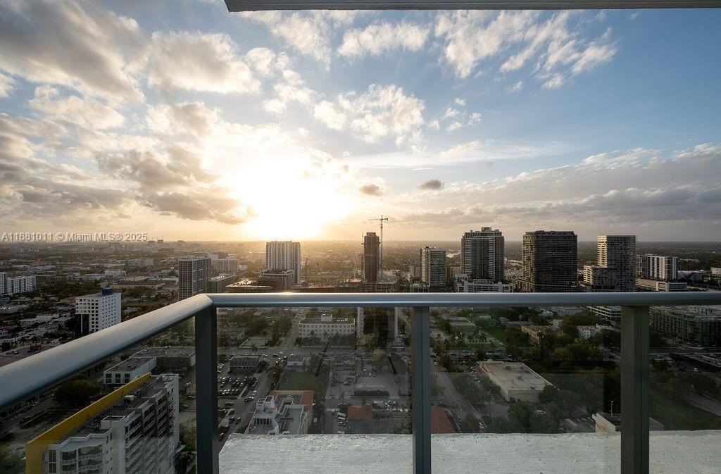 Condo in Miami, Florida, United States 3 - 16635734