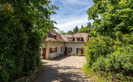 Castle for Sale in Moissac, Occitanie, France