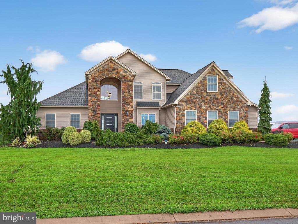 House in Halifax, Pennsylvania, United States 3 - 15893871