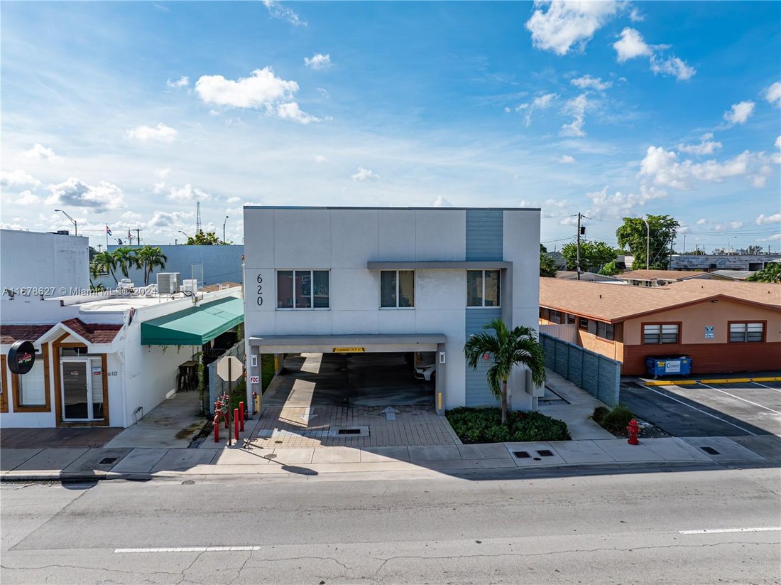 Hialeah, Florida, United States 1 - 16639875