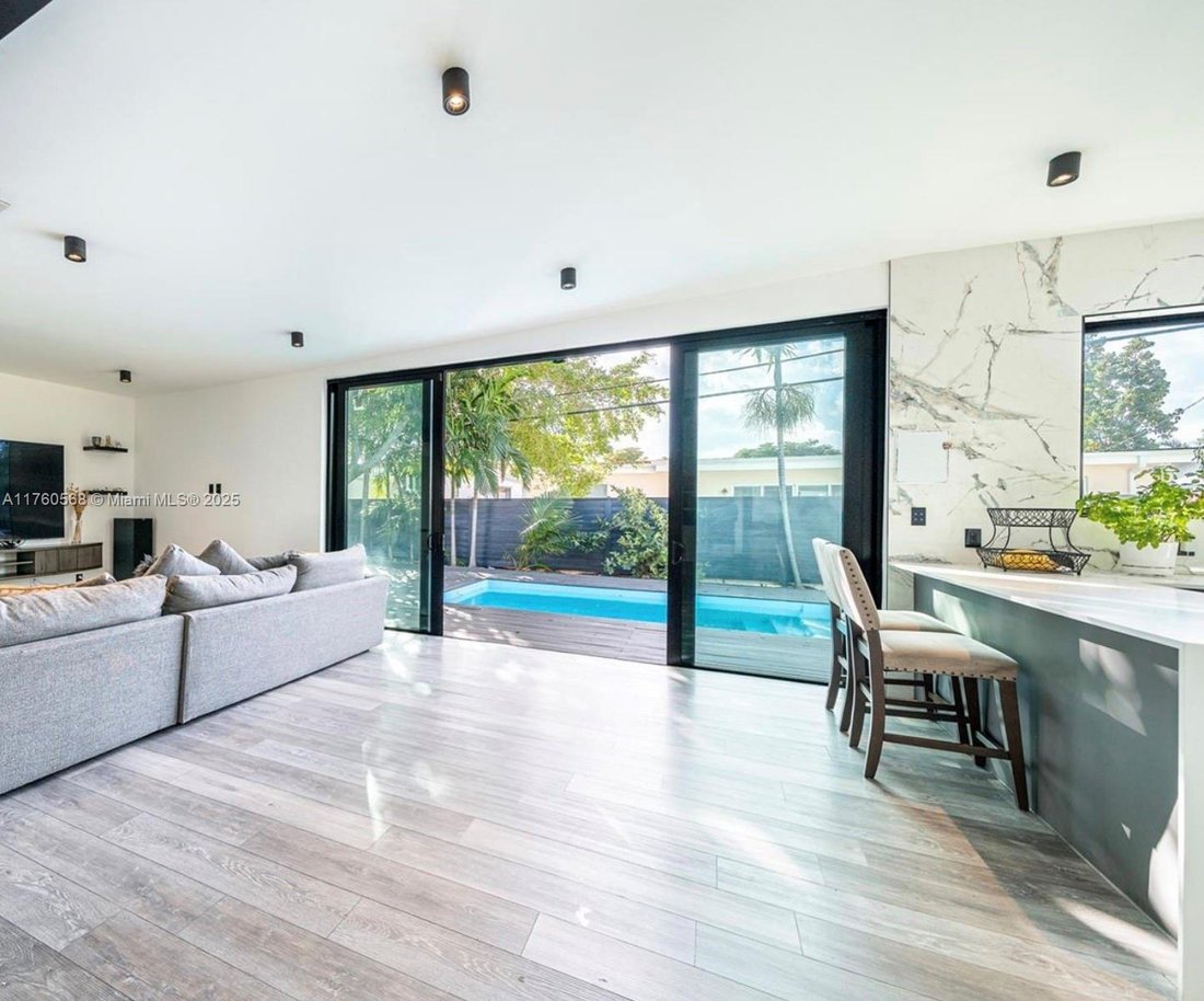House in North Miami Beach, Florida, United States 5 - 16636996