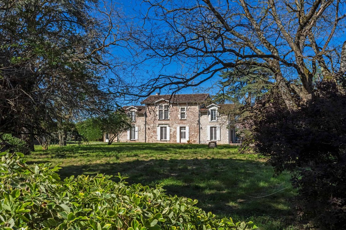 House in Saint-Sylvestre-sur-Lot, Nouvelle-Aquitaine, France 1 - 16629154